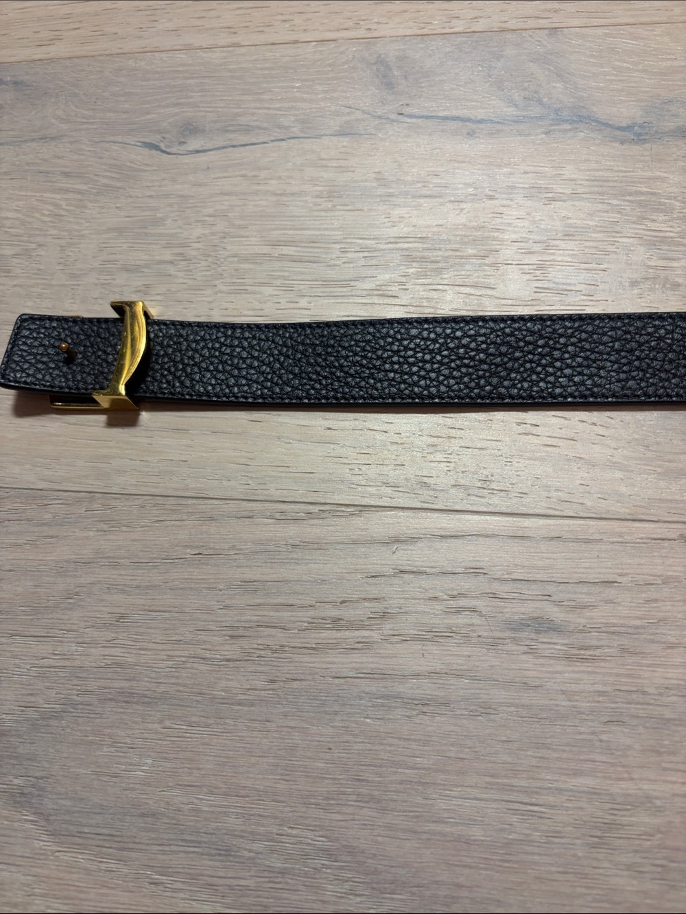 Louis Vuitton Tan or Black Reversible Leather Belt with Gold LV Buckle - Picture 3 of 3